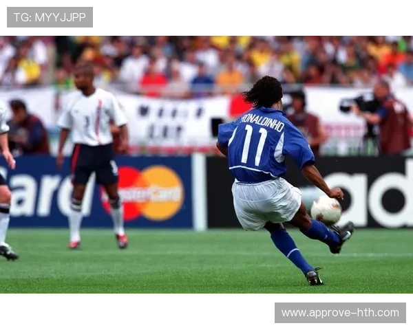 世界杯赛场惊现逆转精彩瞬间各队激烈角逐胜负难料